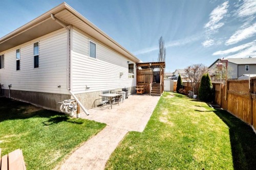 8 Filbert Close, Sylvan Lake, AB - Outdoor With Exterior