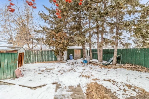 38 Ogden Avenue, Red Deer, AB - Outdoor