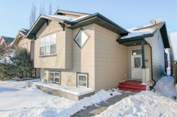84 Wildrose Drive  Sylvan Lake, AB T4S 2L1