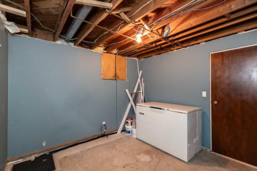 4919 46 Street, Innisfail, AB - Indoor Photo Showing Basement