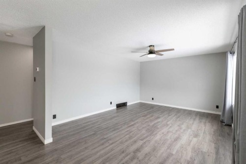 4919 46 Street, Innisfail, AB - Indoor Photo Showing Other Room