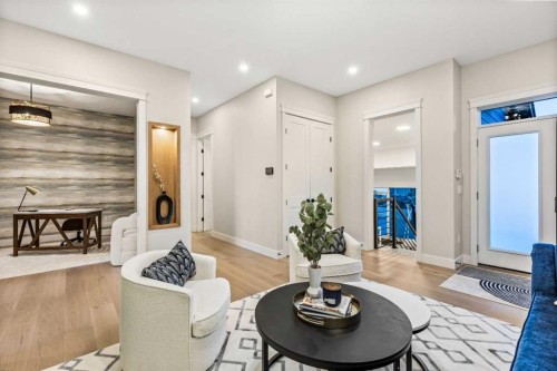 112 South Shore View, Chestermere, AB - Indoor Photo Showing Living Room