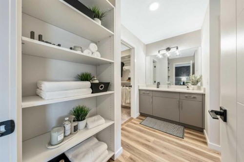 154 Osprey Hill Way Sw, Calgary, AB - Indoor Photo Showing Bathroom
