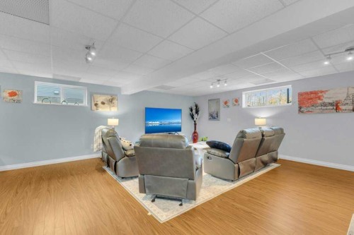 3905 39 Street Close, Ponoka, AB - Indoor