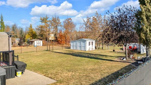 3905 39 Street Close, Ponoka, AB - Outdoor