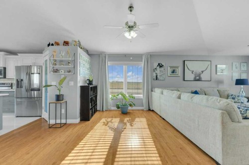 3905 39 Street Close, Ponoka, AB - Indoor