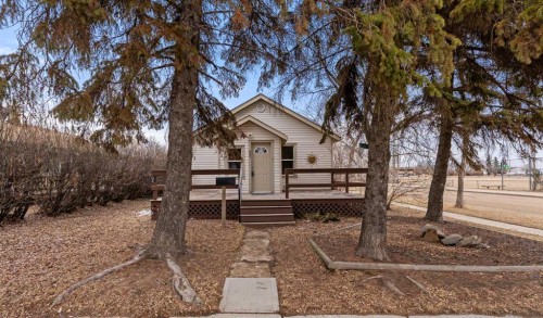 4901 45 Street  Camrose, AB T4V 1E3