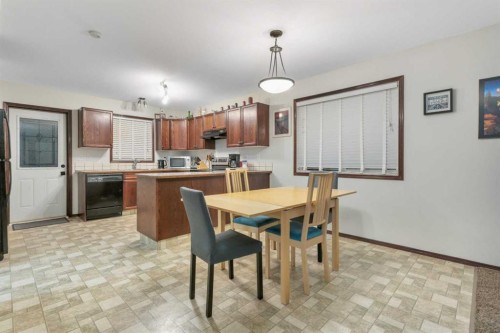 67 Garden Road, Lacombe, AB - Indoor