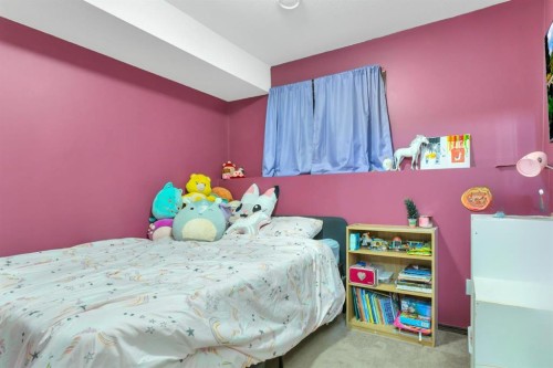 67 Garden Road, Lacombe, AB - Indoor Photo Showing Bedroom