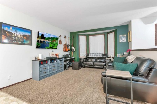 67 Garden Road, Lacombe, AB - Indoor