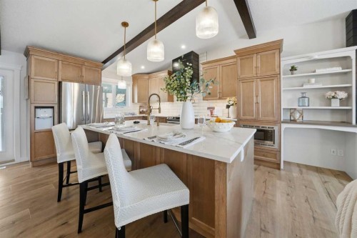 15 26534 Township Road 384, Rural Red Deer County, AB - Indoor Photo Showing Kitchen With Upgraded Kitchen