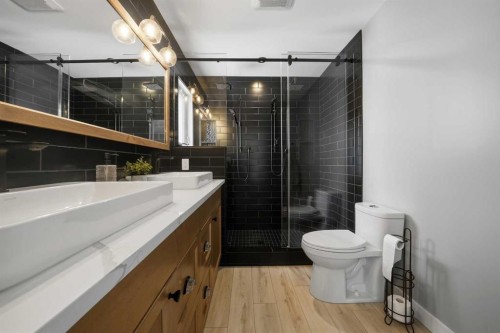 15 26534 Township Road 384, Rural Red Deer County, AB - Indoor Photo Showing Bathroom