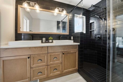 15 26534 Township Road 384, Rural Red Deer County, AB - Indoor Photo Showing Bathroom