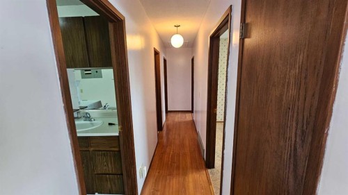 4618 Westminster Avenue, Coronation, AB - Indoor Photo Showing Other Room