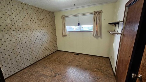 4618 Westminster Avenue, Coronation, AB - Indoor Photo Showing Other Room