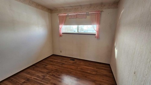 4618 Westminster Avenue, Coronation, AB - Indoor Photo Showing Other Room