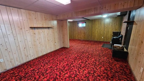 4618 Westminster Avenue, Coronation, AB - Indoor