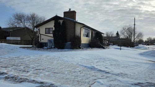 4618 Westminster Avenue, Coronation, AB - Outdoor