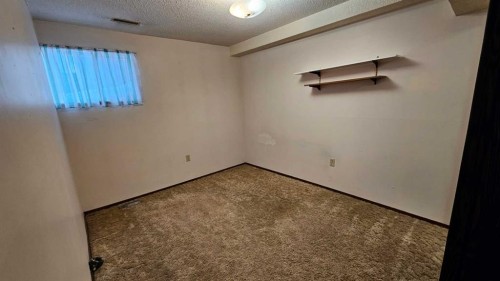 4618 Westminster Avenue, Coronation, AB - Indoor Photo Showing Other Room