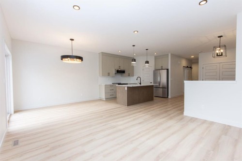37 Terra Close, Red Deer, AB - Indoor Photo Showing Kitchen
