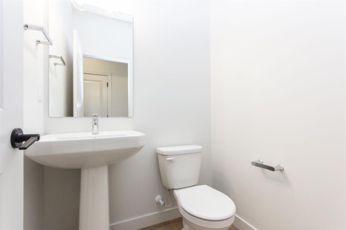 41 Terra Close, Red Deer, AB - Indoor Photo Showing Bathroom