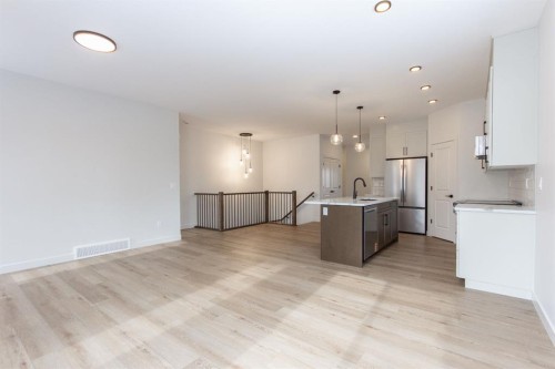 41 Terra Close, Red Deer, AB - Indoor Photo Showing Kitchen