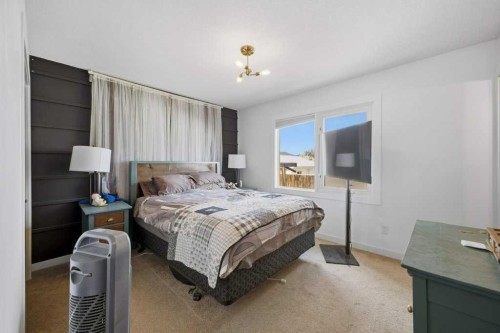 124 Martin Close, Red Deer, AB - Indoor Photo Showing Bedroom