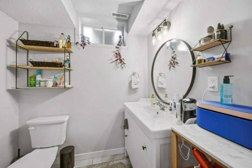 124 Martin Close, Red Deer, AB - Indoor