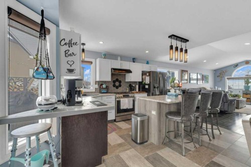 9 Pickering Close, Sylvan Lake, AB - Indoor