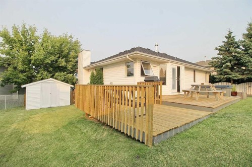 9 Pickering Close, Sylvan Lake, AB - Outdoor With Deck Patio Veranda With Exterior