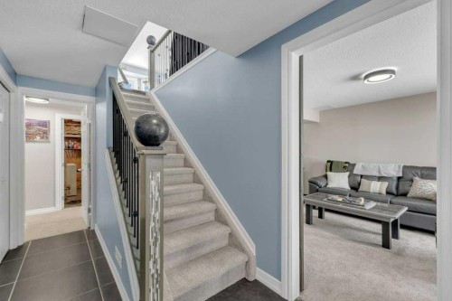 9 Pickering Close, Sylvan Lake, AB - Indoor Photo Showing Other Room