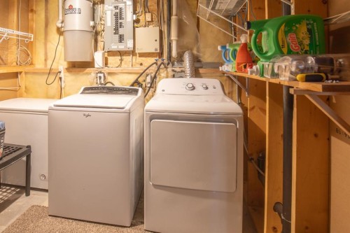 68 Kelly Street, Red Deer, AB - Indoor Photo Showing Laundry Room