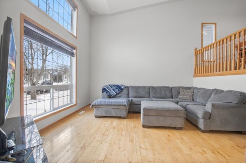 68 Kelly Street, Red Deer, AB - Indoor Photo Showing Living Room