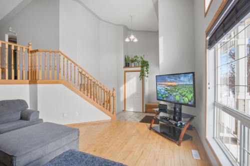 68 Kelly Street, Red Deer, AB - Indoor Photo Showing Other Room