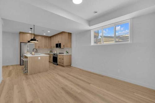 148 Red Ash Cove, Springbrook, AB - Indoor Photo Showing Kitchen