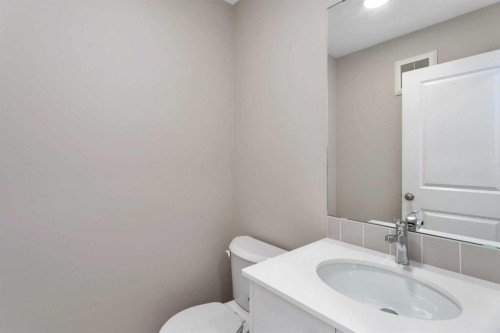 42 Anna Close, Blackfalds, AB - Indoor Photo Showing Bathroom