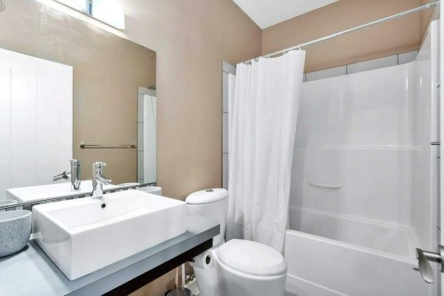 189 Van Slyke Way, Red Deer, AB - Indoor Photo Showing Bathroom