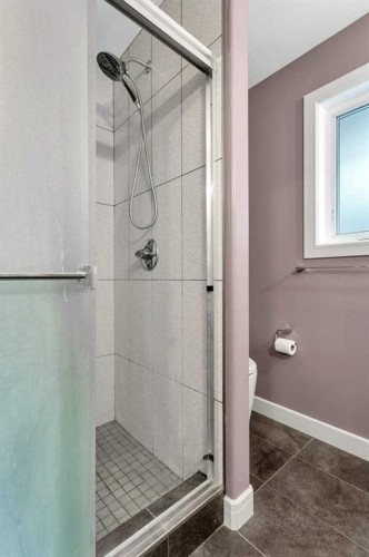 189 Van Slyke Way, Red Deer, AB - Indoor Photo Showing Bathroom