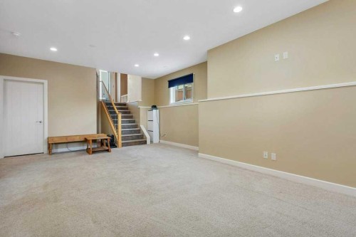189 Van Slyke Way, Red Deer, AB - Indoor Photo Showing Other Room