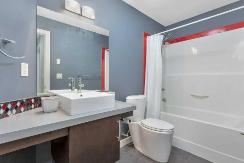 189 Van Slyke Way, Red Deer, AB - Indoor Photo Showing Bathroom