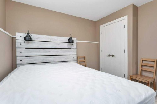189 Van Slyke Way, Red Deer, AB - Indoor Photo Showing Bedroom