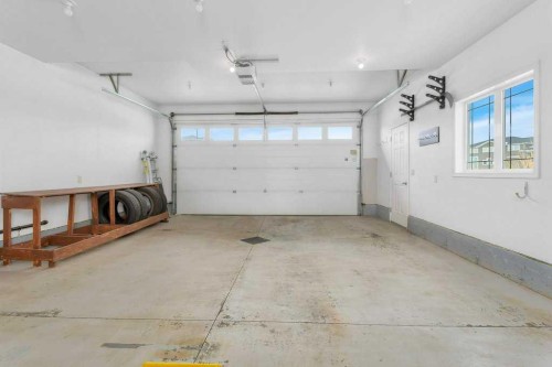 189 Van Slyke Way, Red Deer, AB - Indoor Photo Showing Garage
