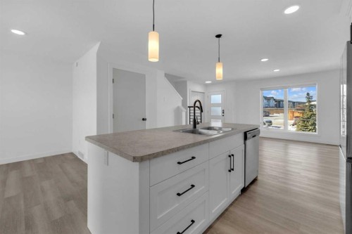 182 Ava Crescent, Blackfalds, AB - Indoor Photo Showing Kitchen With Double Sink