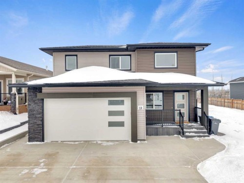 13 Vanson Close  Sylvan Lake, AB T4S 0M3