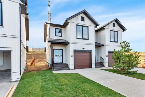 54 Concord Rise  Sylvan Lake, AB T4S 0N7