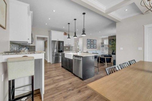 23 Bowman Circle, Sylvan Lake, AB - Indoor Photo Showing Kitchen With Upgraded Kitchen