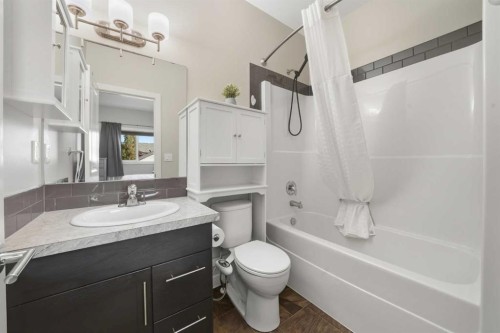 22 Mackenzie Ranch Way, Lacombe, AB - Indoor Photo Showing Bathroom