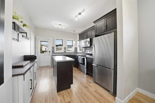 22 Mackenzie Ranch Way, Lacombe, AB - Indoor Photo Showing Kitchen