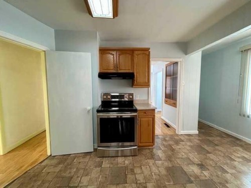 5036 51 Ave, Bashaw, AB - Indoor Photo Showing Kitchen
