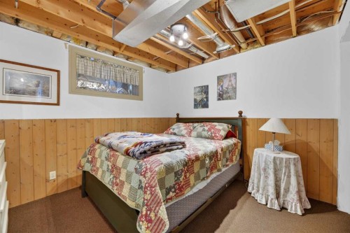 3-32460 Range Road 61, Rural Mountain View County, AB - Indoor Photo Showing Bedroom